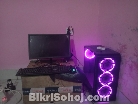 AMD Ryzen 5 PRO 4650G with Radeon Graphics   3.70 GHz